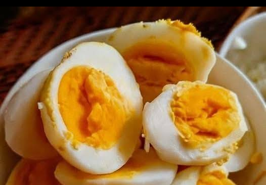 Haşlanmış yumurtayı bu yaygın yeme şekli damarlarınızı tıkayabilir.